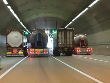 숨 막히는 뒷태.gif_1.jpg