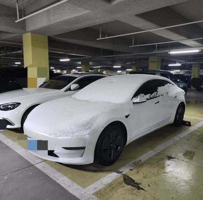 지하주차장의 미스테리_1.jpg