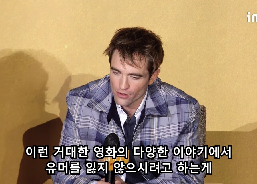 영화) 로버트 패틴슨 "봉준호 감독님같은 분은 전세계에 4,5명 뿐"_1.jpg