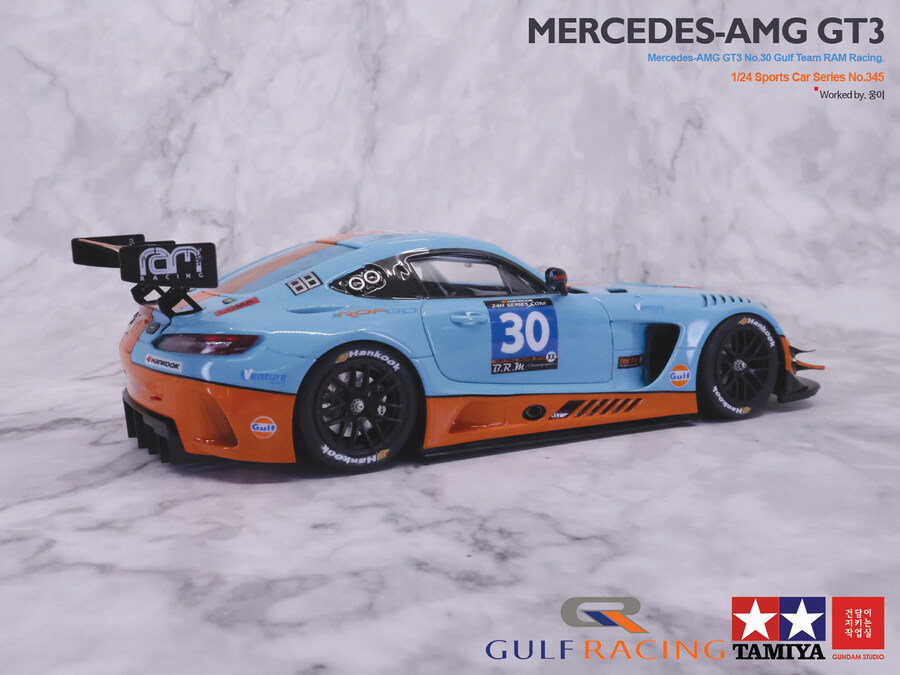 1/24 Mercedes Benz AMG-GT3 No.30 Gulf Racing_10.jpg