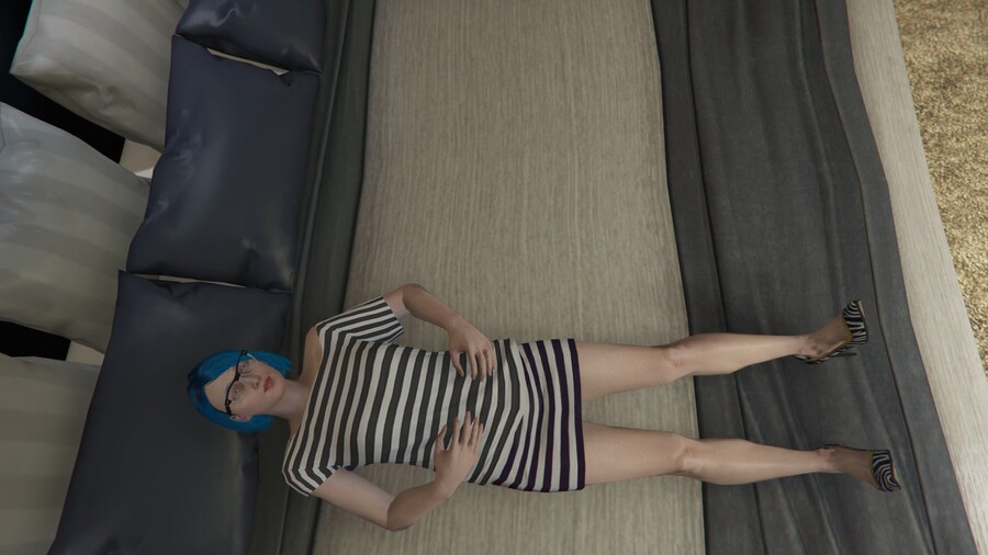 Gta 5 위 엑스박스. 아래 pc 4090 스샷ㆍ나 다크블루헤어 염색했어_2.png