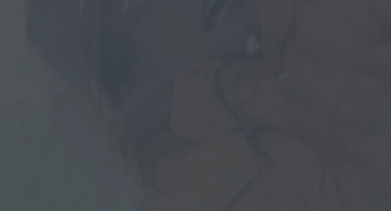 남극기지에서 도망치는 동료를 쫓는 남자들_6.jpg