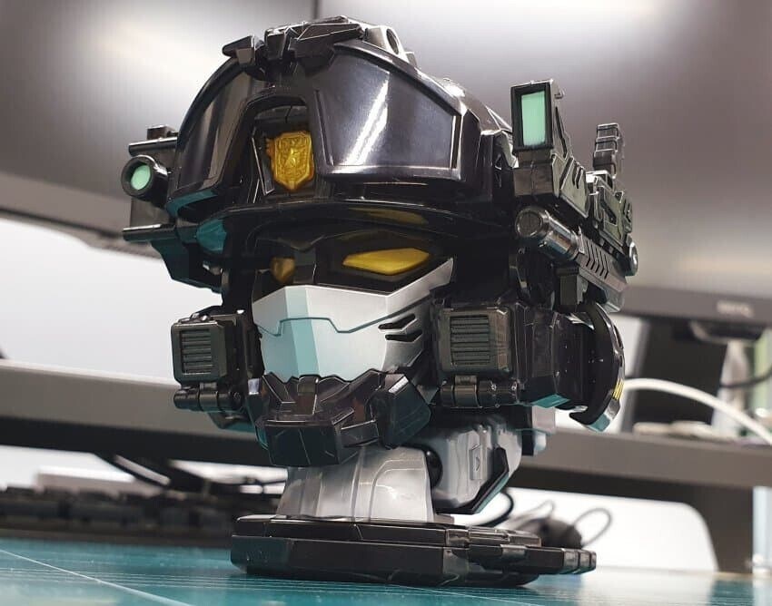 ??? : 로봇이 머리로 변하면 뭔 쓸모냐_1.jpg