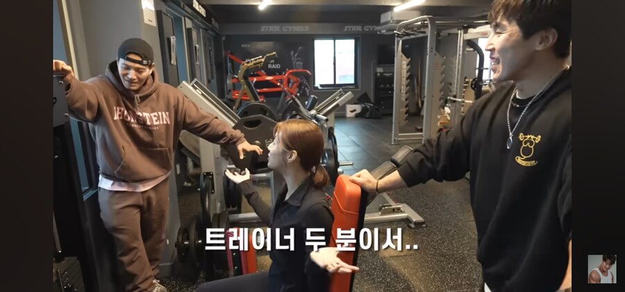 잊을만 하면 정체성 논란을 겪고있는 사람_1.jpg