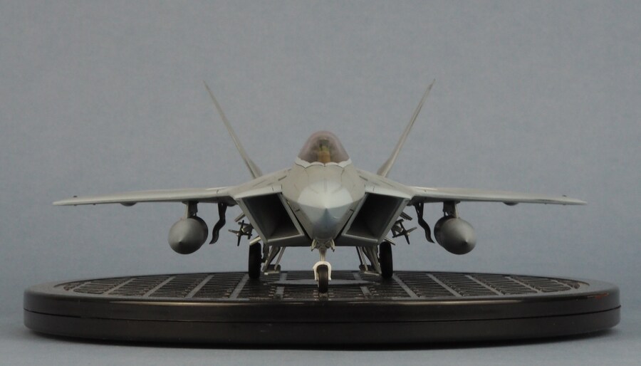 Academy 1/72 F-22_5.jpg