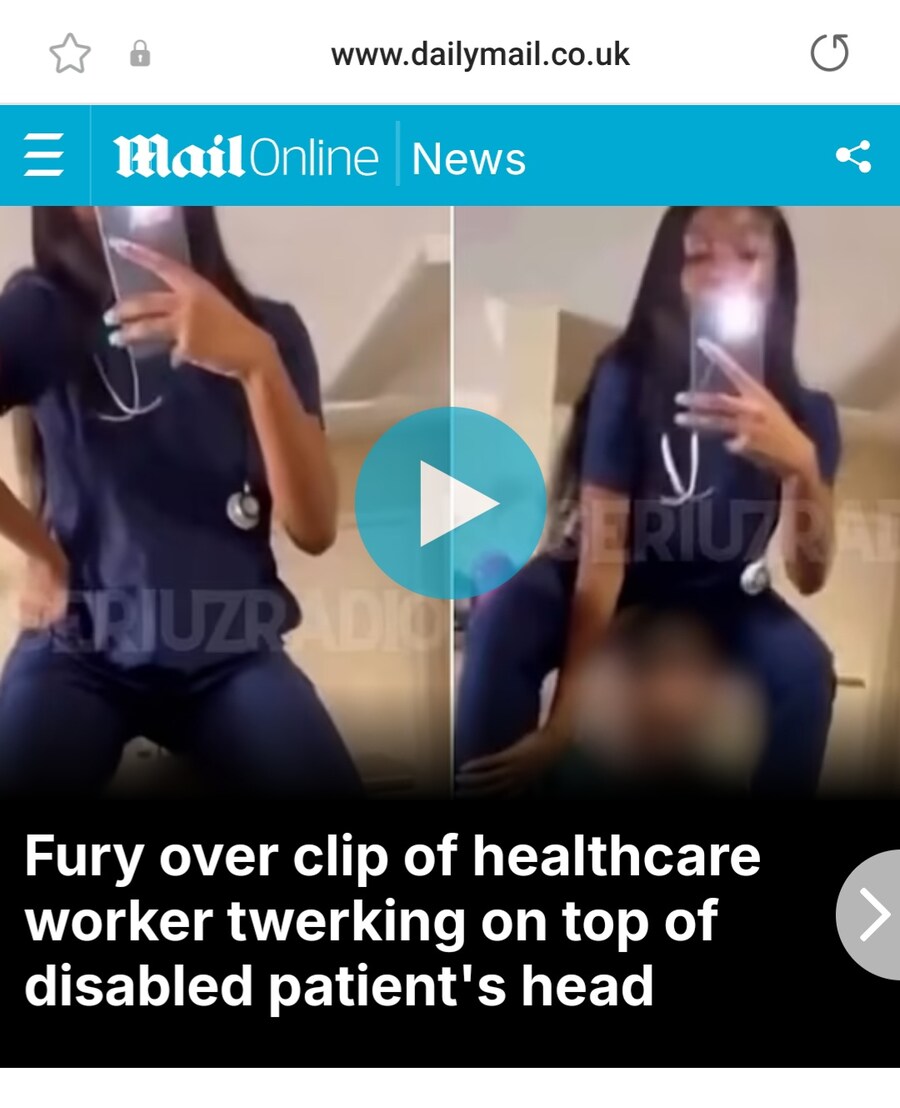 장애환자의 머리 위에서 춤을 추는 흑인녀가 분노를 일으키고 있다고 함_1.jpg