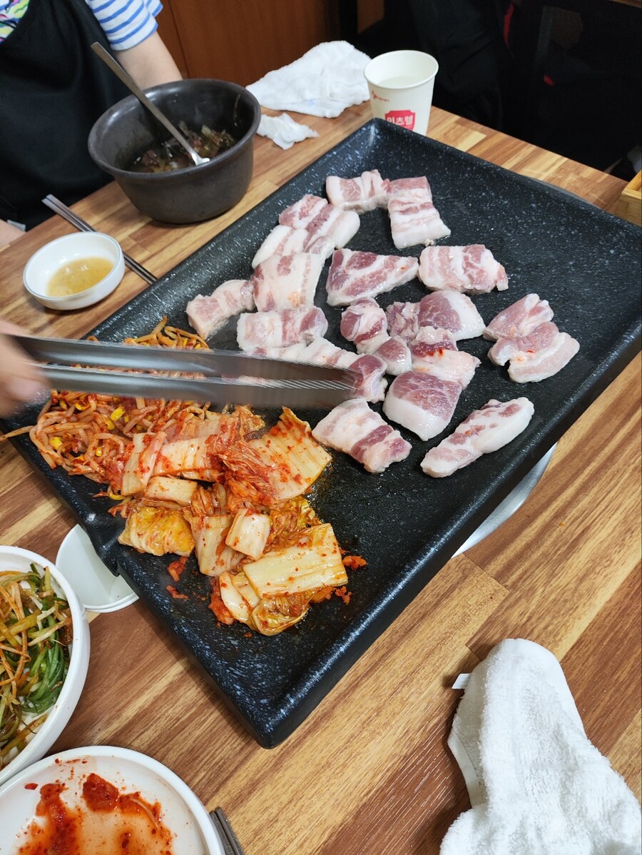 수원 장안동 만석공원 앞에 유명한 삼겹살집_3.jpg
