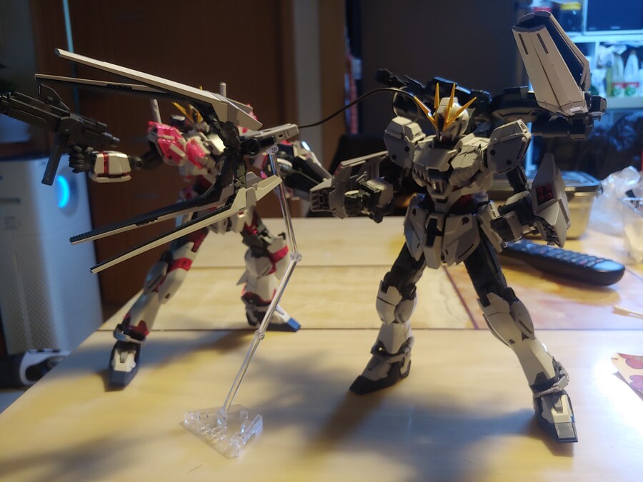 MG 내러티브 건담 B, C팩 장비 리뷰_14.jpg