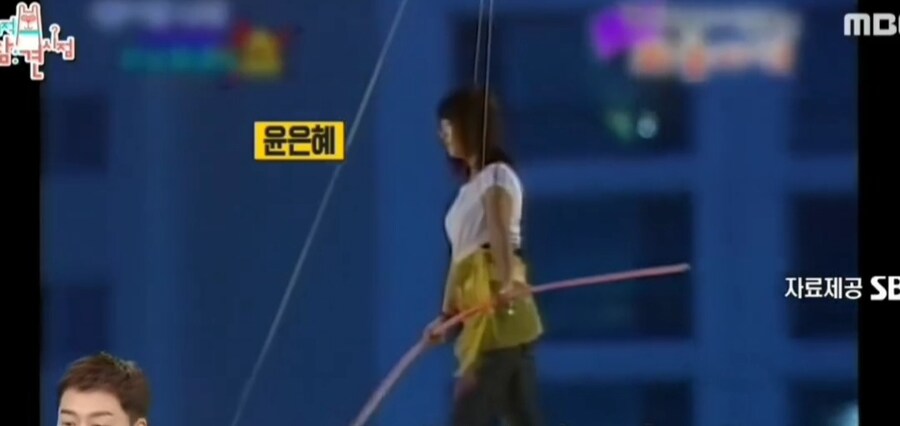 강하게 데뷔한 연예인_17.jpg