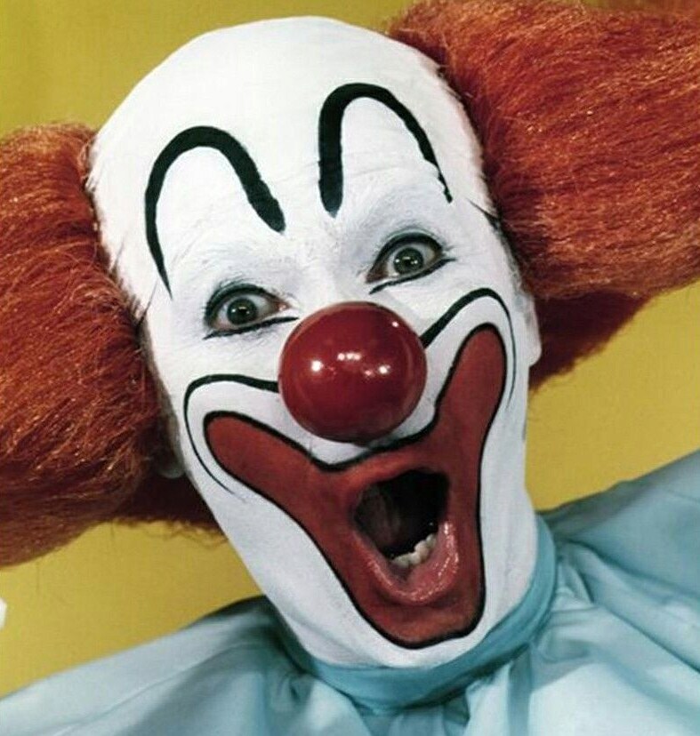 커뮤에서 이미지가 완전히 망가진 캐릭터_3.jpg