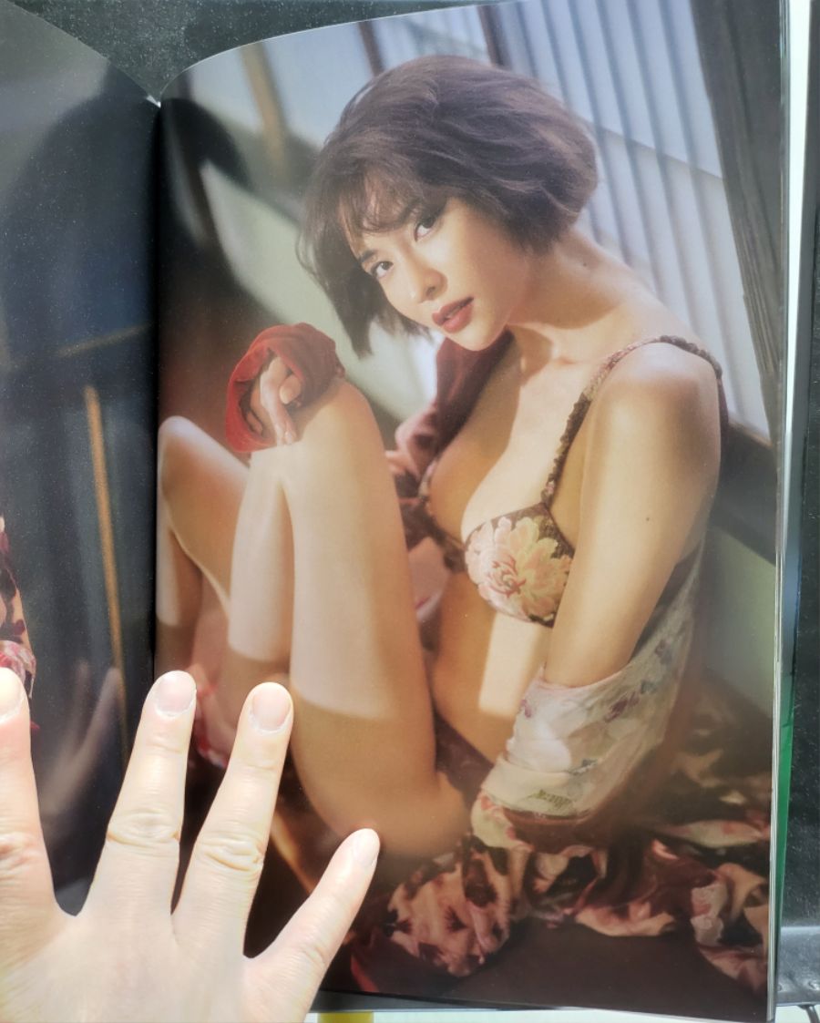 나츠키 세나 사진집 SILK of the MOON_21.jpg