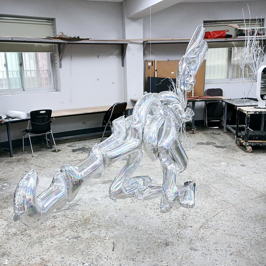 풍선으로 티라노를 만든 유게이_2.jpg