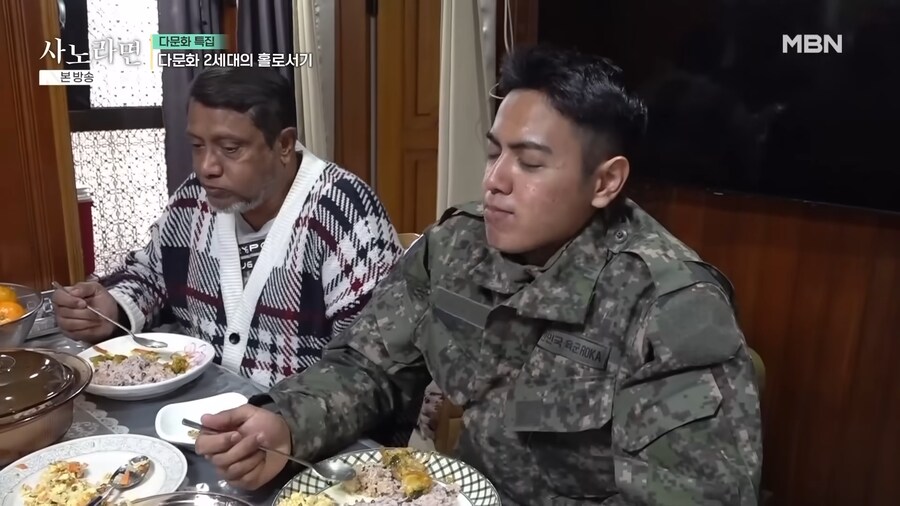 집밥이 그리웠던 군인_9.png