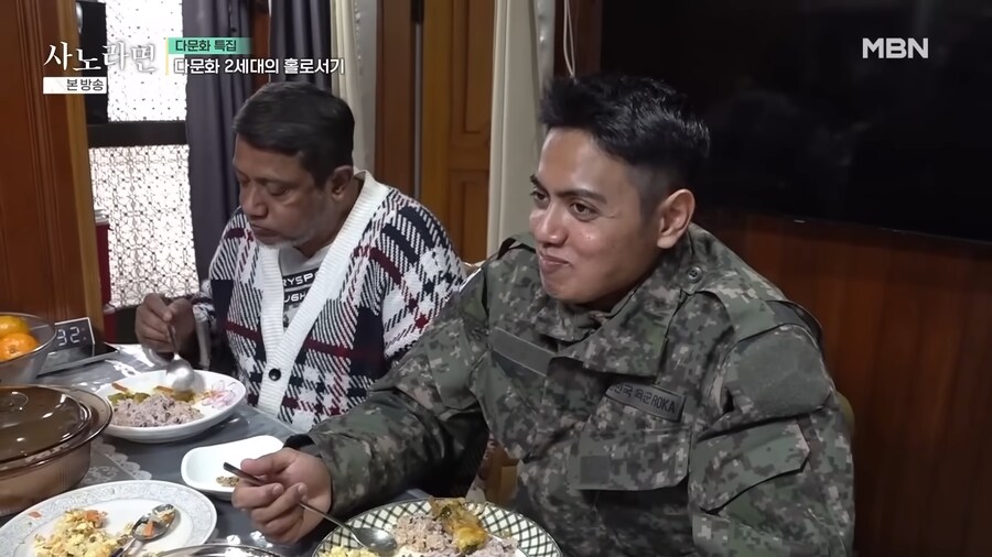 집밥이 그리웠던 군인_10.png