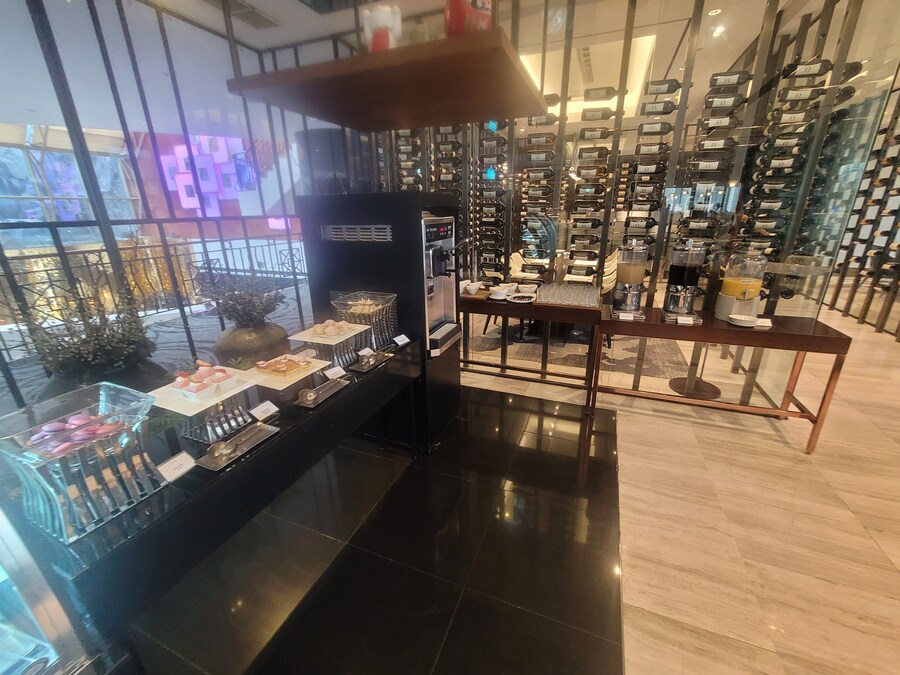 노보텔 엠버서더 강남 뷔페 평일 점심 먹었어요~_5.jpg