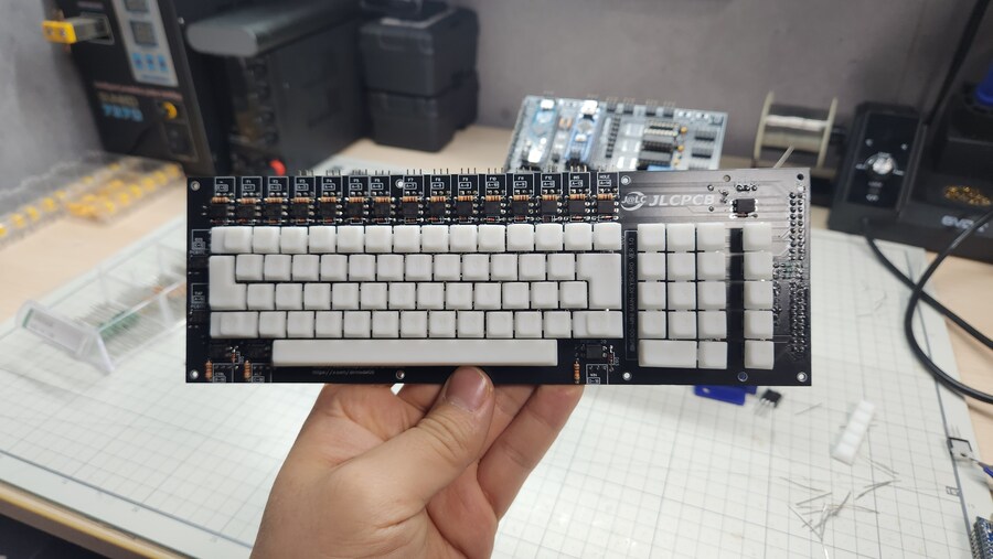 1/2사이즈 IBM5100 미니 PC 케이스를 만들어 봤습니다._12.jpg