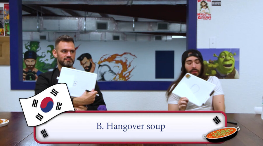 한국 음식 티어 정리 하는 미국 유튜버_37.jpg