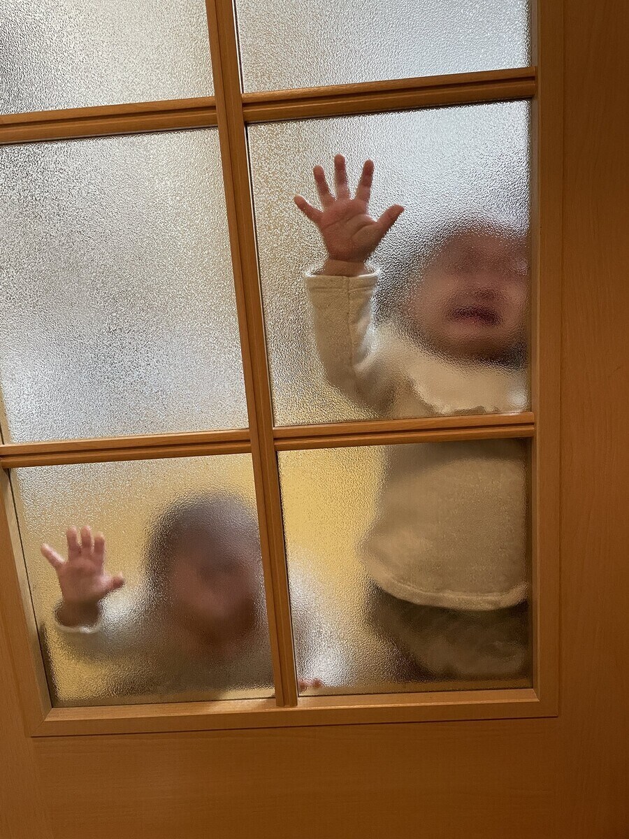 엄마! 가지마!! 앞으로 말 잘듣고 젖도 조금만 먹을께ㅠㅠ_1.png