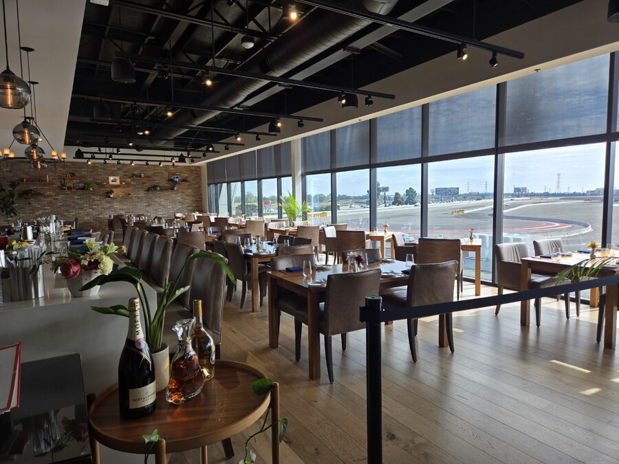 포르쉐 익스피어런스 센터에서 대충 사묵는 햄버거;ㅎ_6.jpg