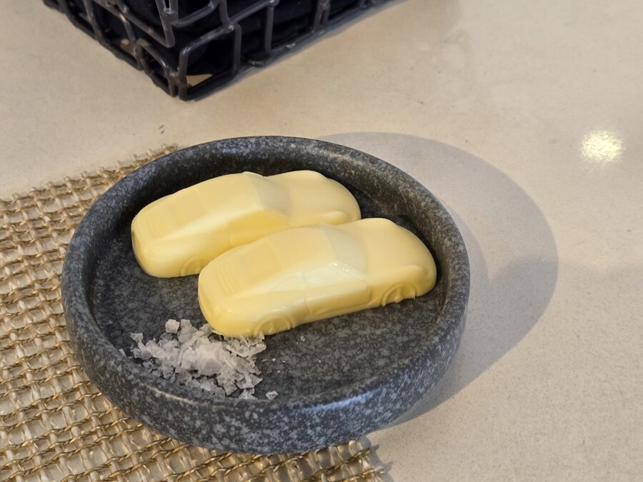 포르쉐 익스피어런스 센터에서 대충 사묵는 햄버거;ㅎ_9.jpg