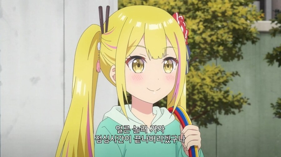 전학오자마자 반 전체를 휘어잡은 여초딩.jpg_21.jpg