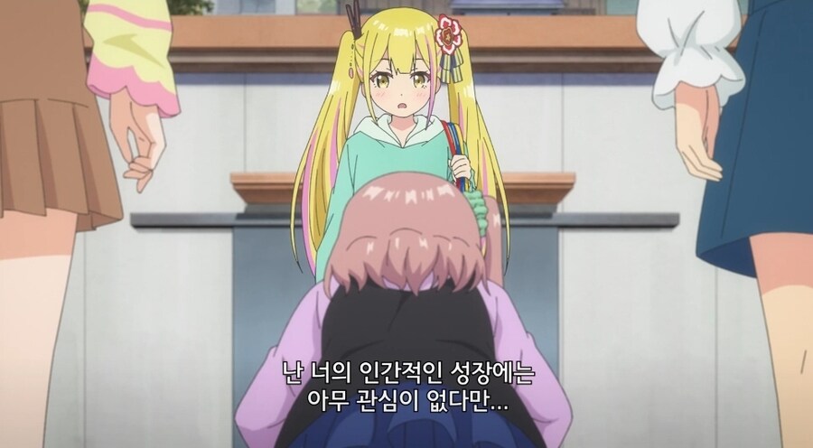 전학오자마자 반 전체를 휘어잡은 여초딩.jpg_35.jpg