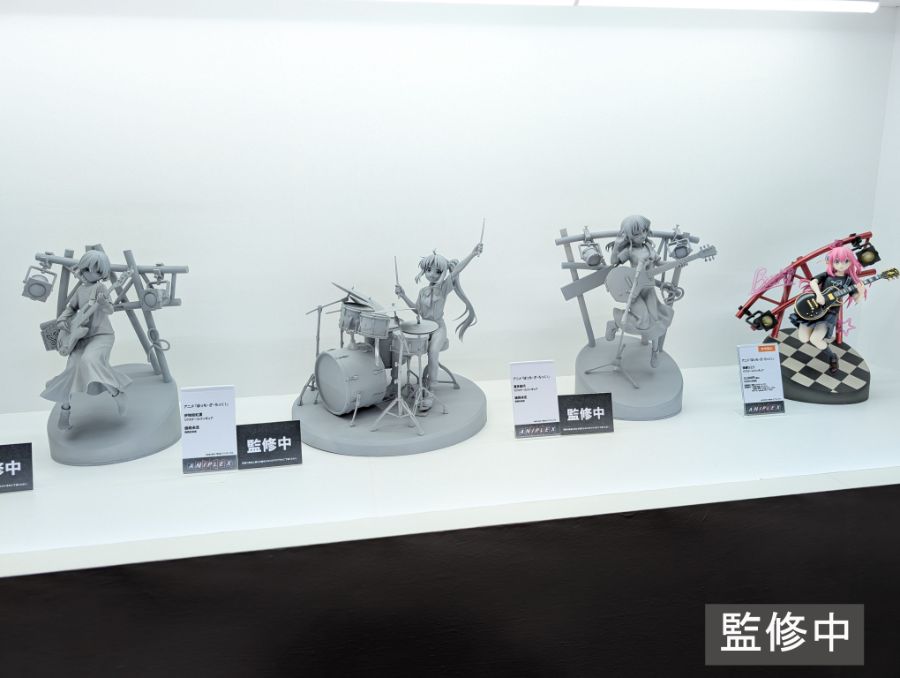 [애니플렉스] 원페스 2025 겨울 키타가와 마린 계열 외 신제품 전시 사진_7.jpg