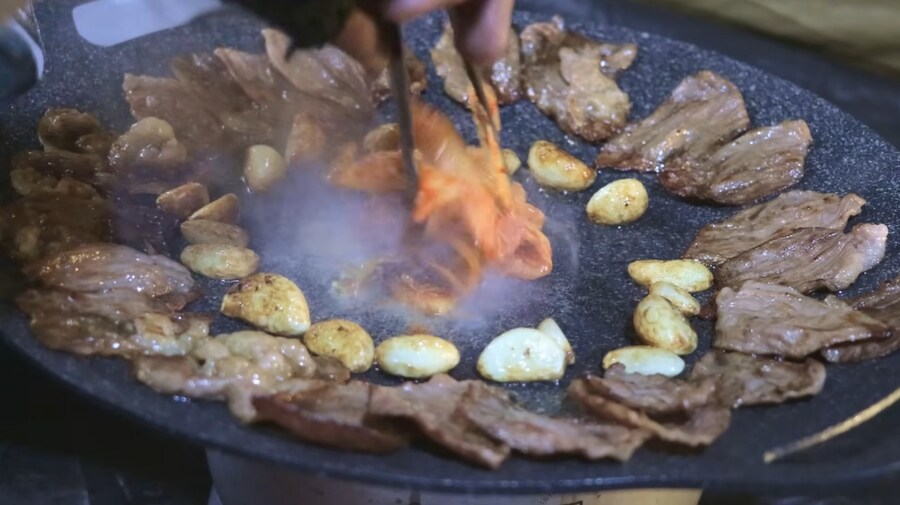 -5°C에 텐트에서 한국식 바베큐 하겠다는 외국인_8.jpg