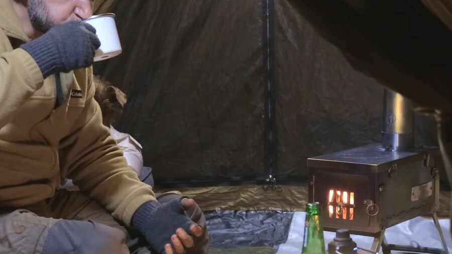 -5°C에 텐트에서 한국식 바베큐 하겠다는 외국인_19.jpg