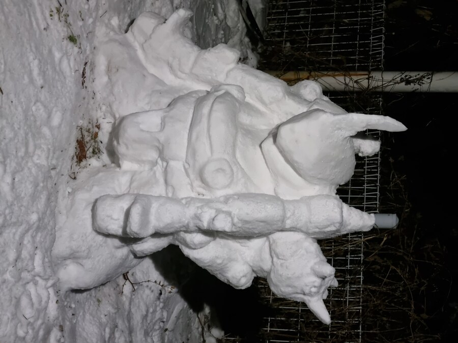 건담 캠퍼 눈사람_1.jpg