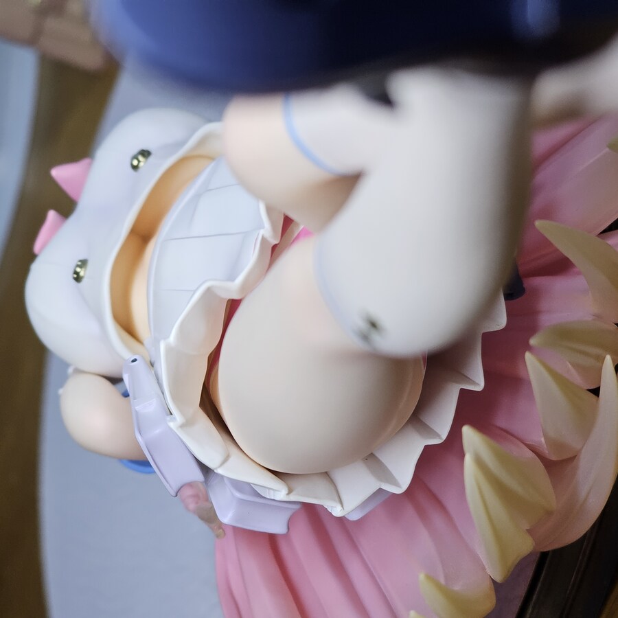 오늘 받은 하나코 피규어_4.jpg