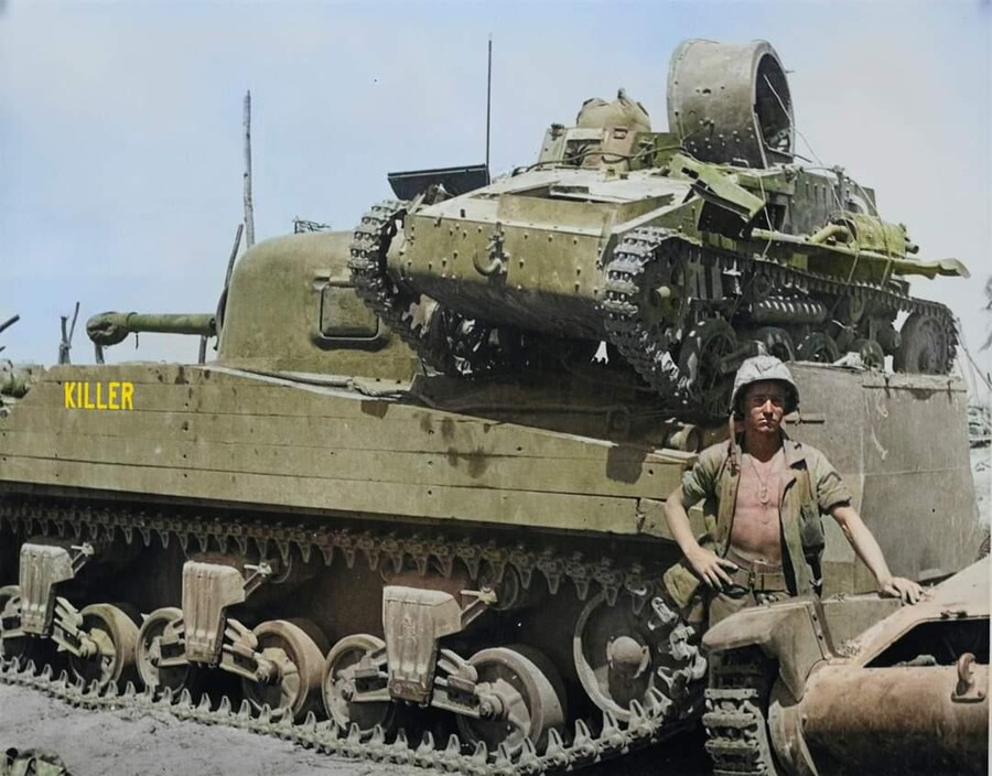 일본군 장갑차를 업어가는 미군 전차_1.jpg