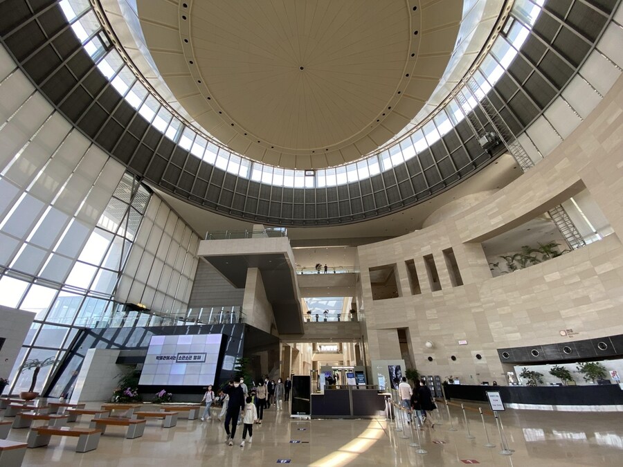 국립중앙박물관 가장 웃겼던 외국인 평가_1.jpg