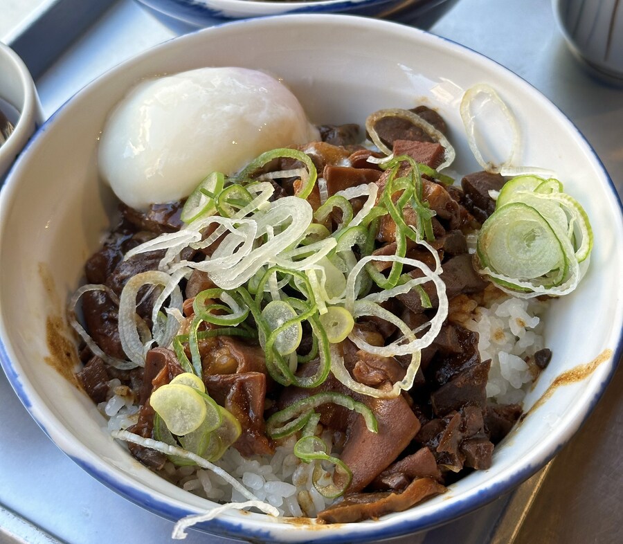 일본, 츠키지 시장의 내장덮밥과 규동🍲🥄_1.jpg