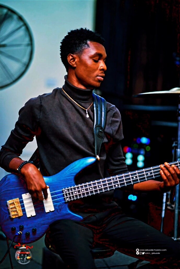 3년 전 H.J.Freaks가 만들어서 선물한 베이스 근황_2.jpg