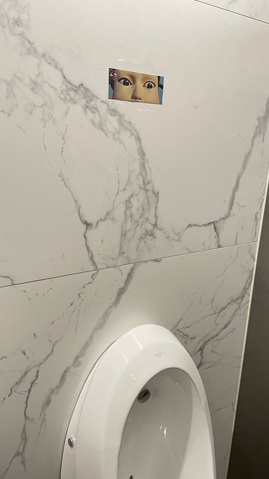 남자화장실 오줌 경고문.jpg_1.jpg