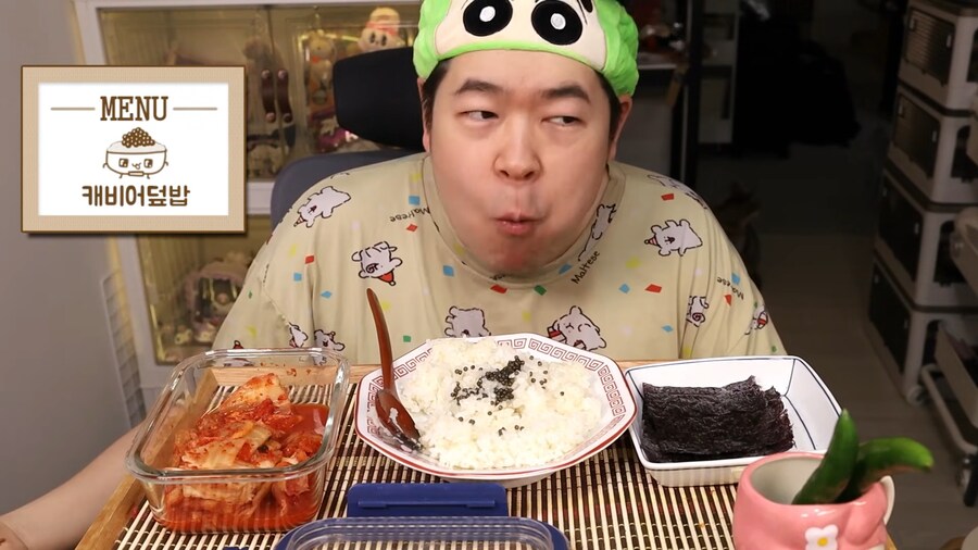 인생 첫 캐비어 먹방 하는 유튜버.jpg_65.png