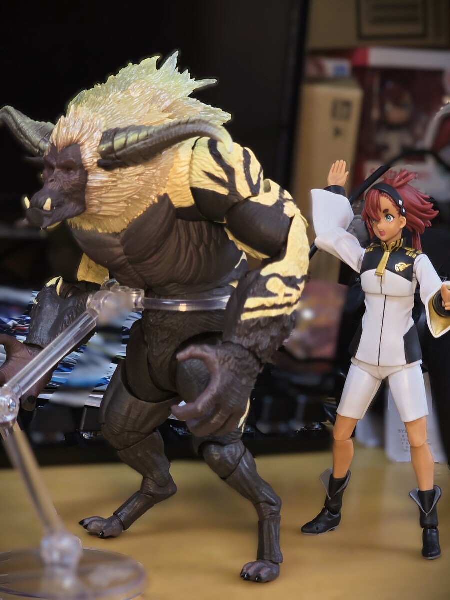 몬스터헌터) 어제 온 라잔 피규어_13.jpg