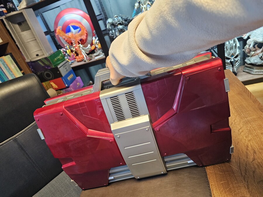 [핫토이 & ZD toys] 아이언맨 마크5 슈트업 & 케이스_4.jpg