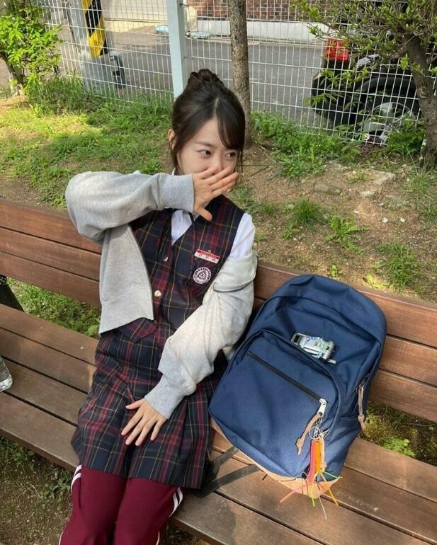 ??? : 서른다섯에 무슨 여고생역할이야_2.jpg