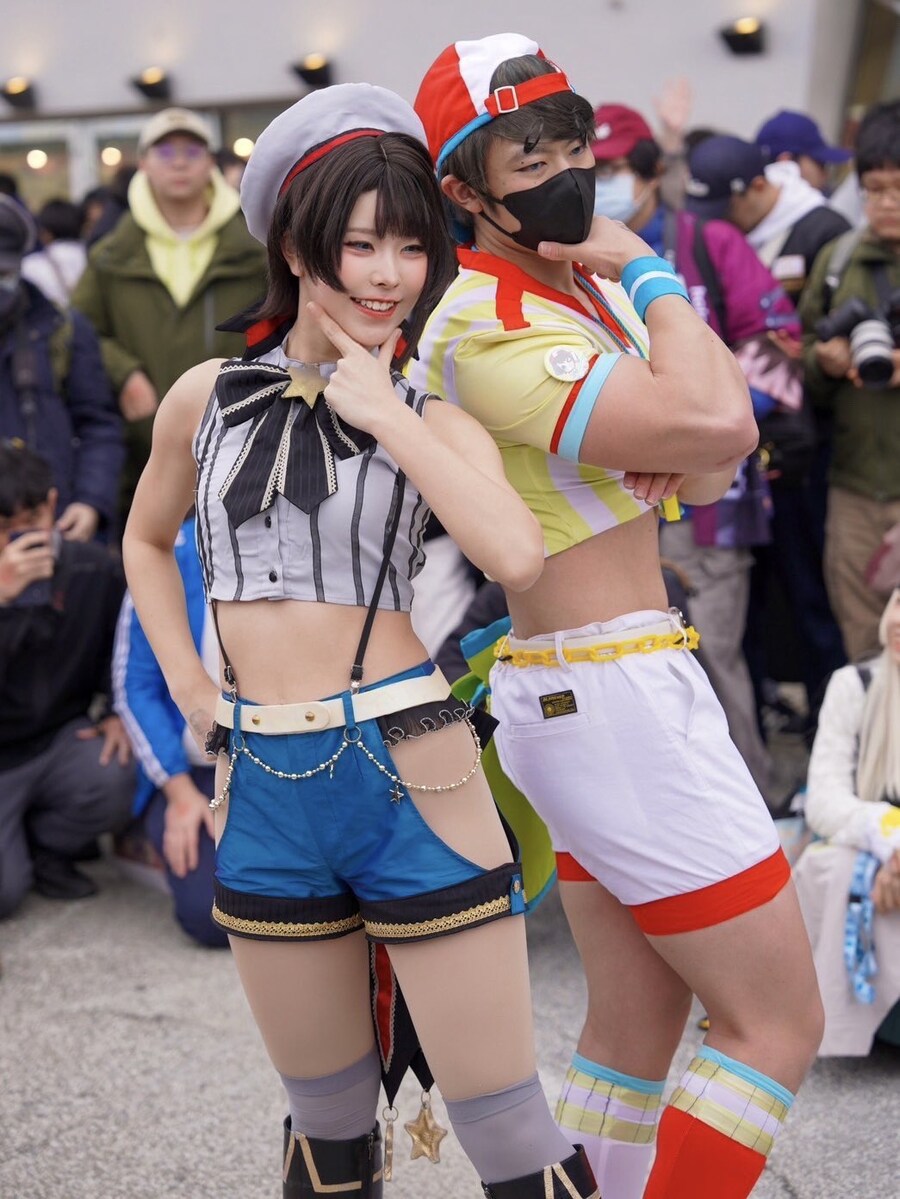 코미케서 스바루 코스프레보다 더 인기 많은 코스프레어_2.jpg