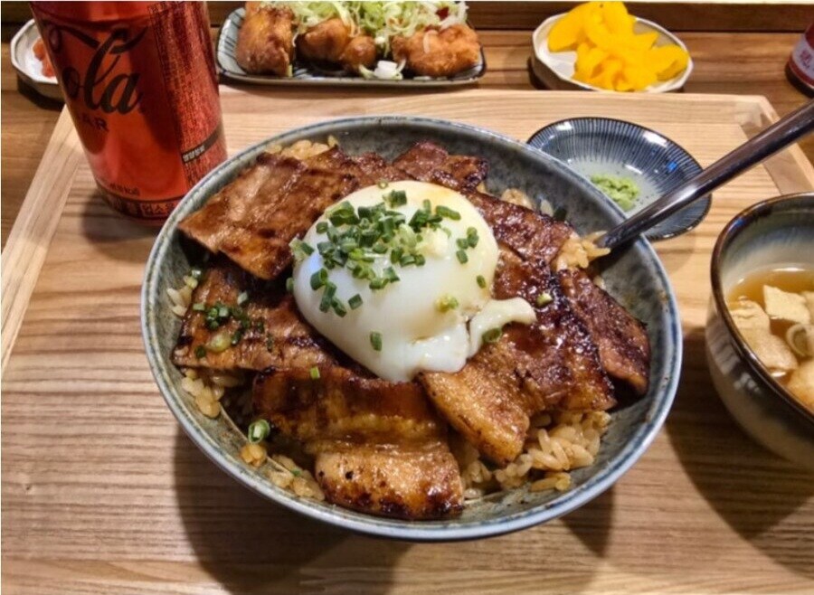 야간근무 후 소박하게 먹은 소식가 입니다._6.jpg