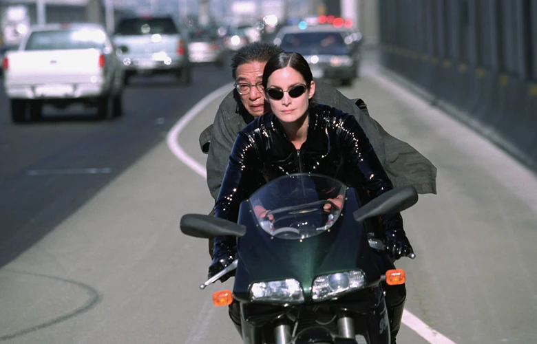 선글라스 끼면 사람들이 더 잘 알아봤다는 배우_4.webp