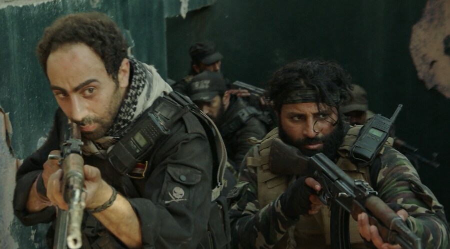 뿡알 2개랑 AK 밖에 없는 특수부대로 살아남기_1.png