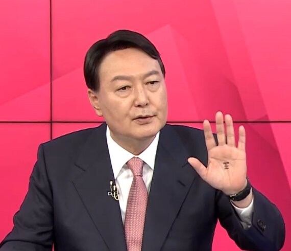 남쪽 수입) 백악관 마침내 인증_3.jpg