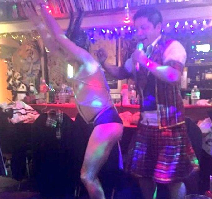 일본 자민당 회식 장면 유출.jpg_1.jpg