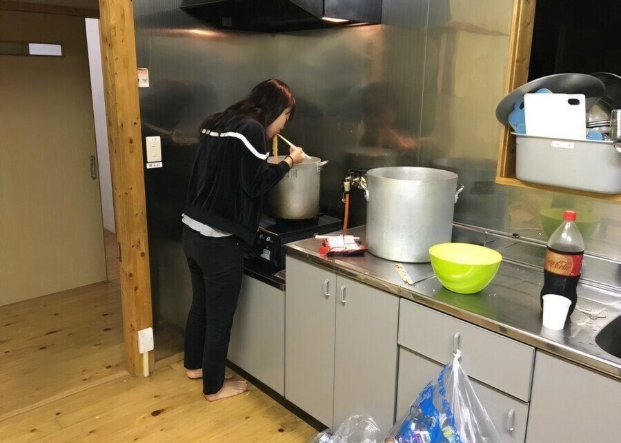 파스타를 숭늉 처럼 마신다는 누나_2.jpg