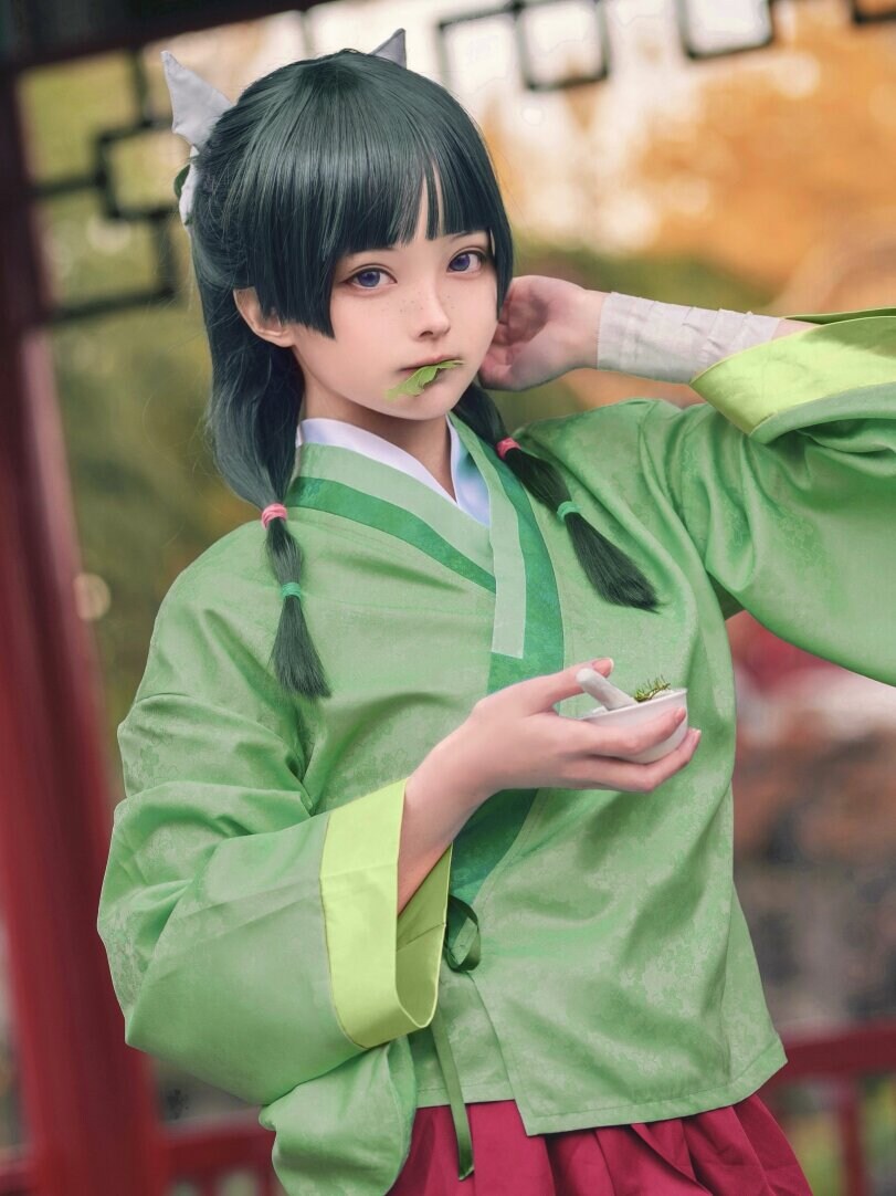 독초를 좋아하고 기미를 즐겨먹는 궁녀가 어울리는 코스 짤_1.jpg