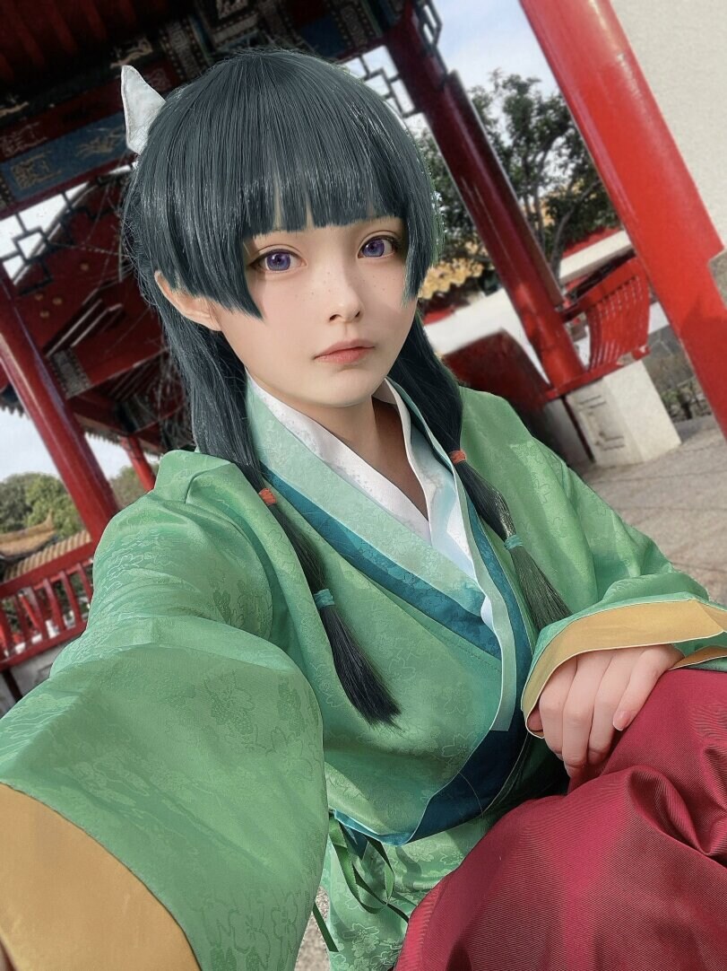 독초를 좋아하고 기미를 즐겨먹는 궁녀가 어울리는 코스 짤_2.jpg