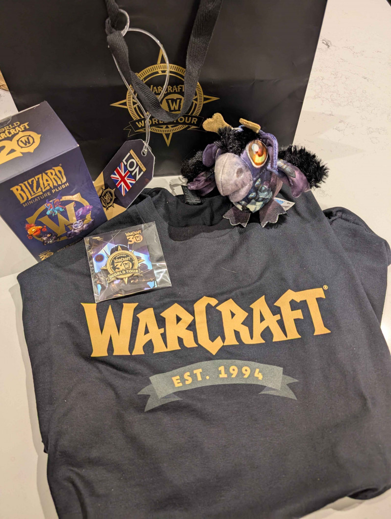 워크래프트 30주년 기념 월드 투어 굿즈 및 인게임 아이템들_2.jpg